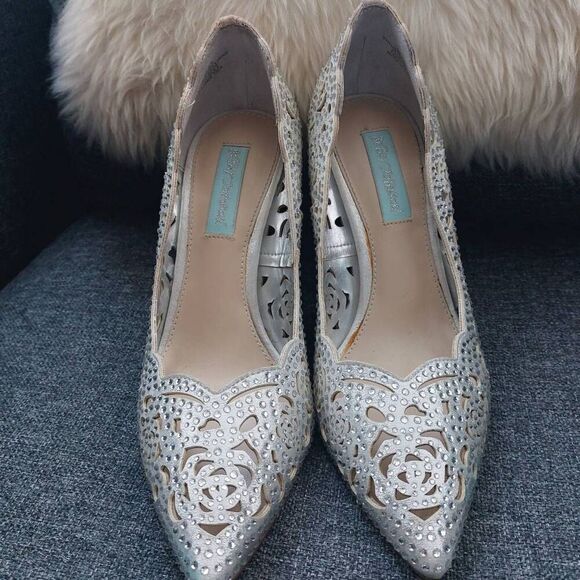 Blue by Betsey Johnson  Elsa Heels Wedding Bridal Formal size 8.5 - Picture 3 of 15